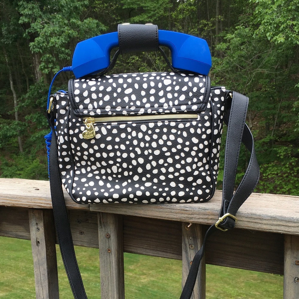 SOLD - Betsey Johnson telephone bag that plugs into some cell phones and works! - Picture 3 of 7